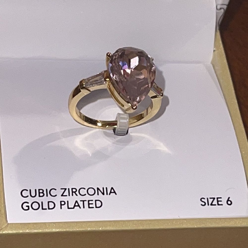 New in box CHARTER CLUB gold Plate pink and clear Cubic Zirconia tear drop Ring